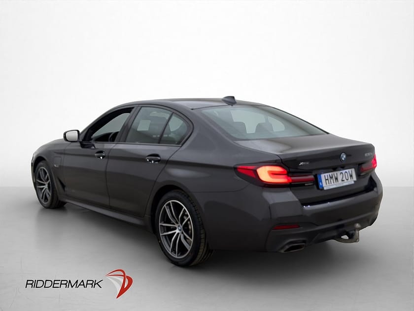 Bild 5 av BMW 530e xDrive Sedan 292hk M Sport Läder Comfort access HiFi Drag