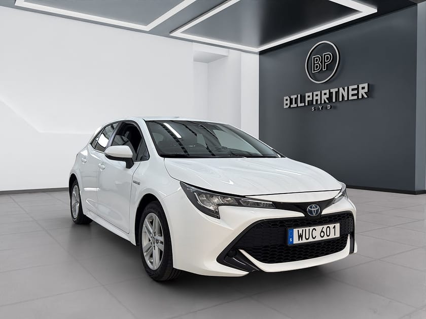 Bild 3 av Toyota Corolla Hybrid e-CVT Active Euro 6/S+V-Hjul