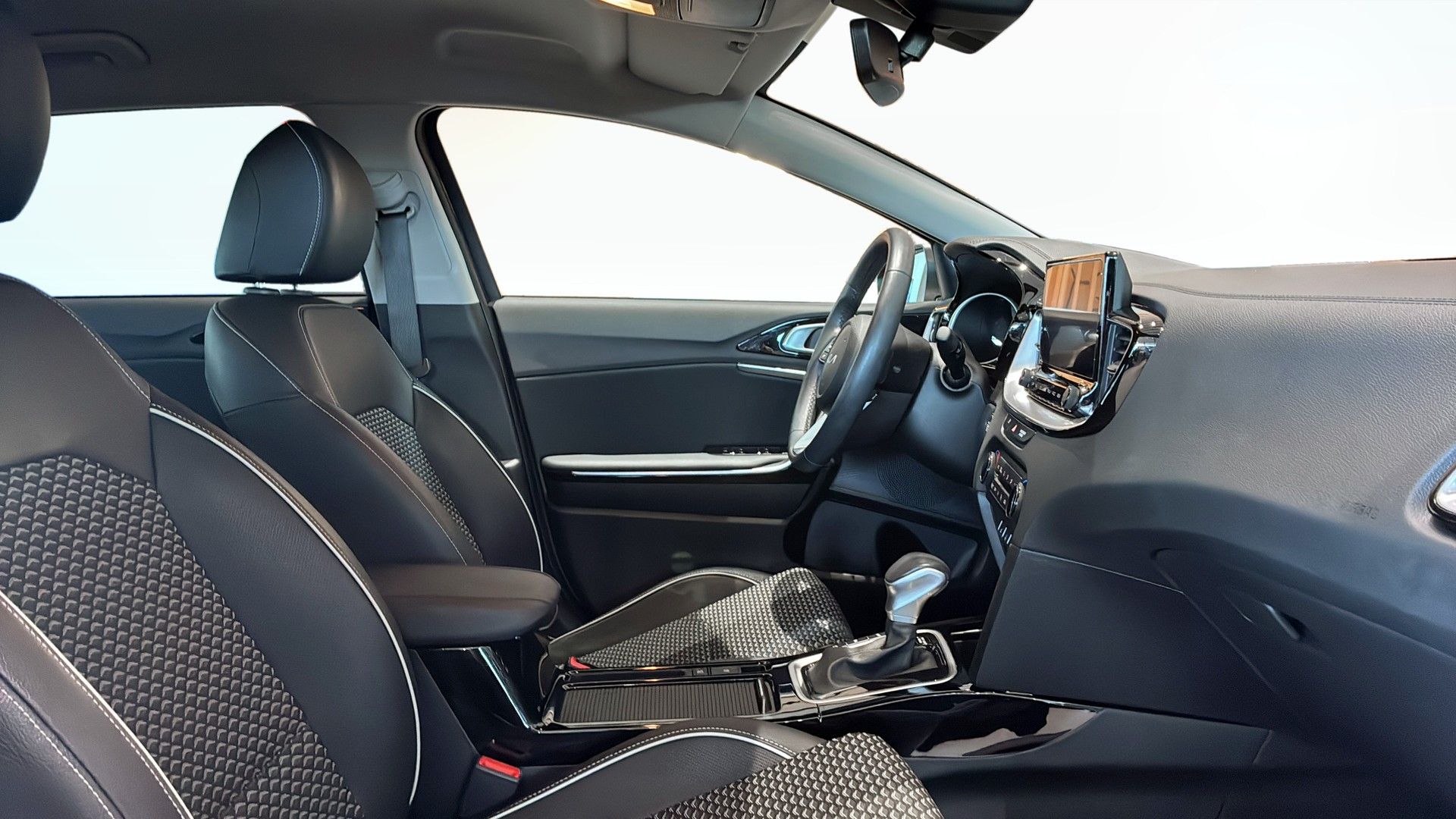 Kia Ceed Sportswagon Plug-in Hybrid 2024, bild 3/9