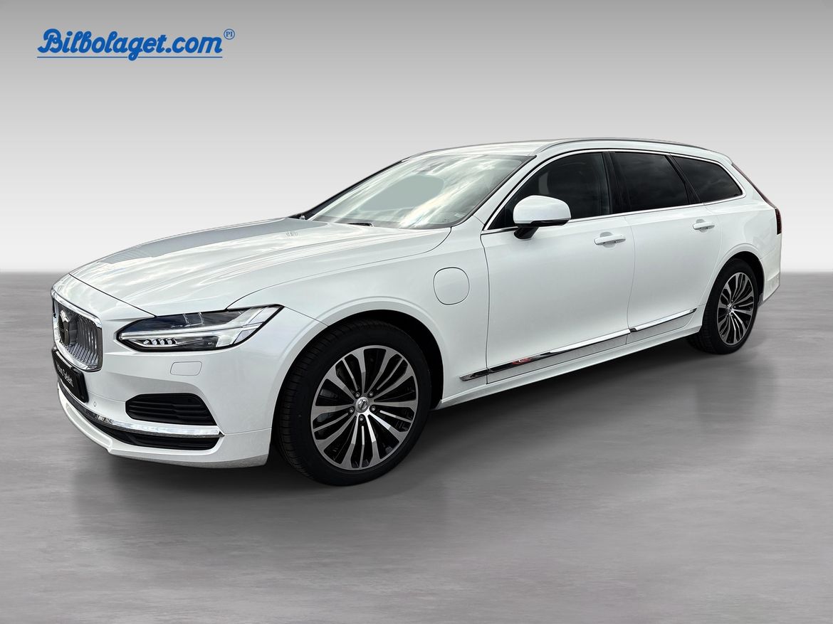Volvo V90 2025