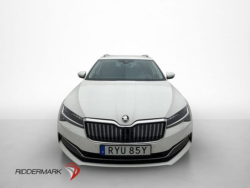 Bild 2 av Škoda Superb iV Kombi Skoda 1.4 Ladd-hybrid Business L&K Navi Drag CarPlay