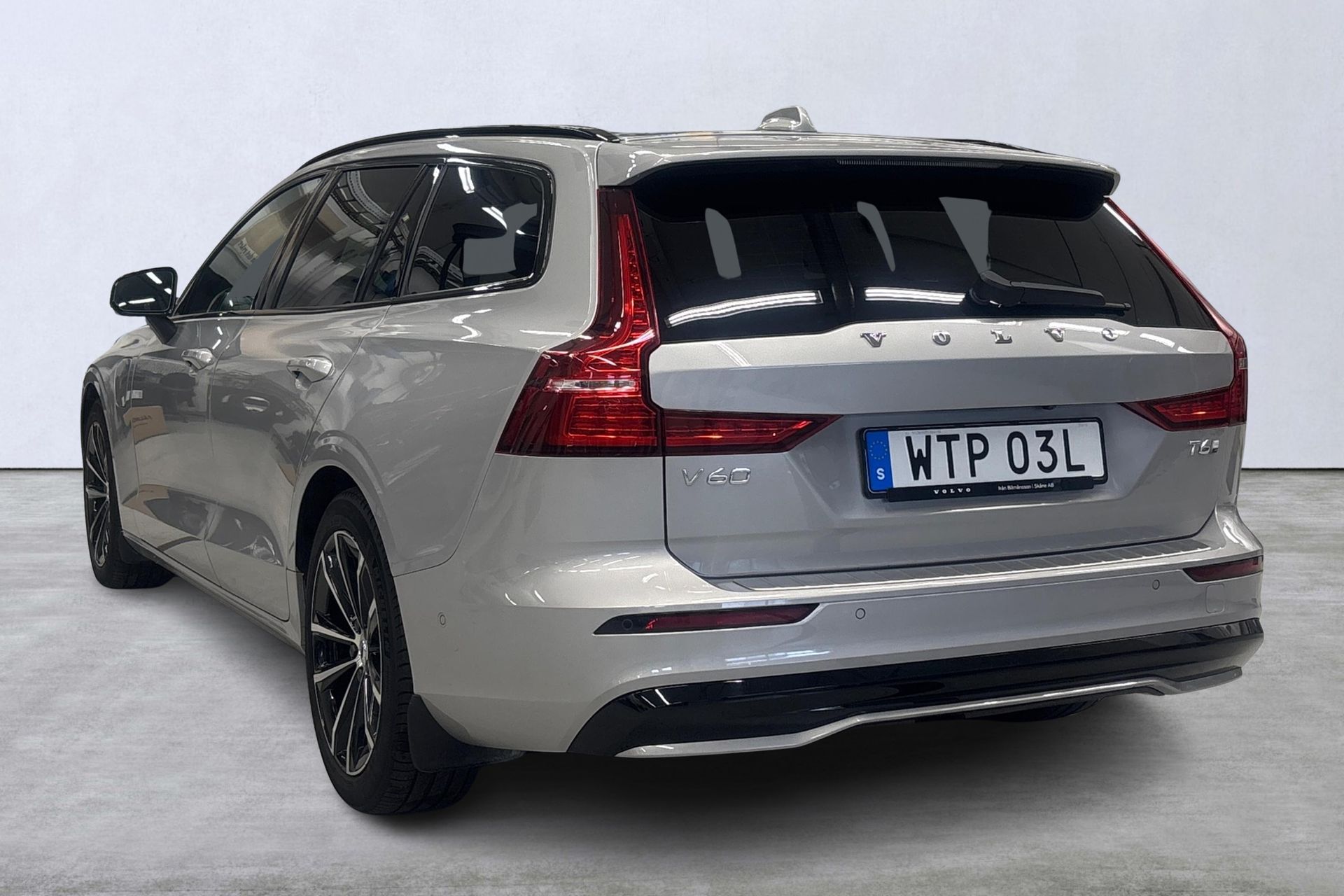 Volvo V60 T6 Plus Dark Nordic Edition 2025, bild 4/10