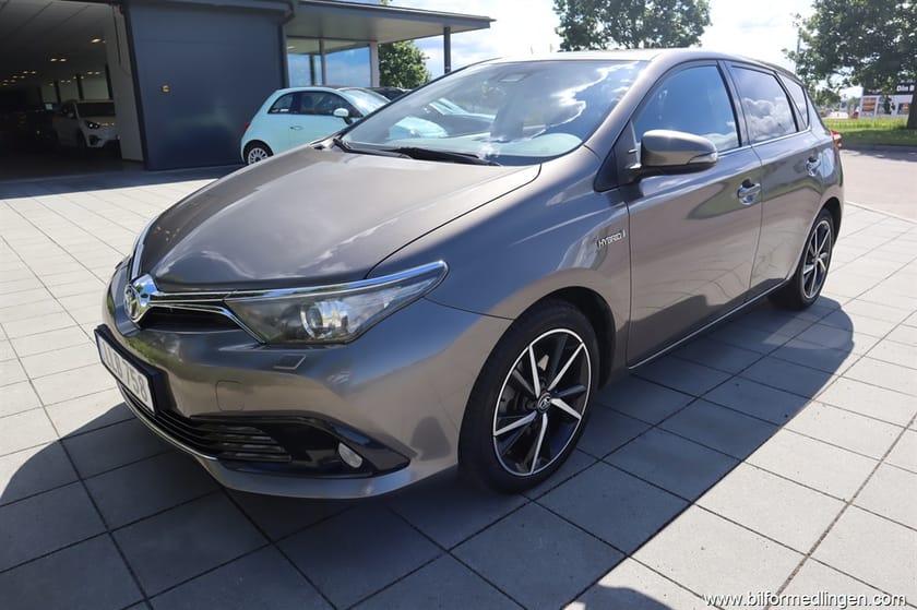 Bild 2 av Toyota Auris Hybrid 1.8 HSD FWD MHEV 136hk Aut Svensksåld