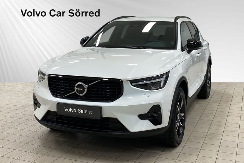 Bild 1 av Volvo XC40 B3 FWD Bensin Plus Dark