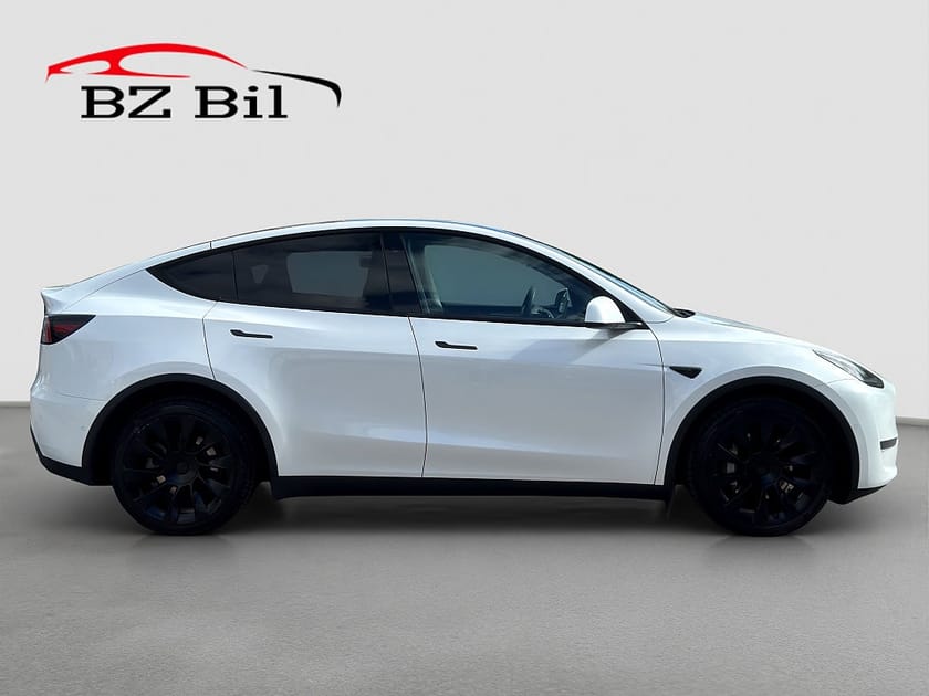 Bild 5 av Tesla Model Y Long Range AWD Drag Pano Moms Värmepump