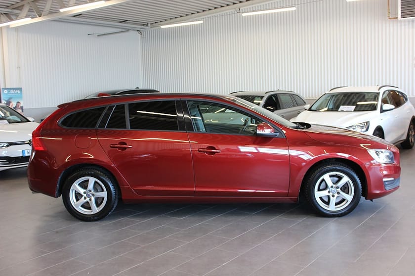 Bild 5 av Volvo V60 T3 Kinetic 152Hk Drag V-Hjul