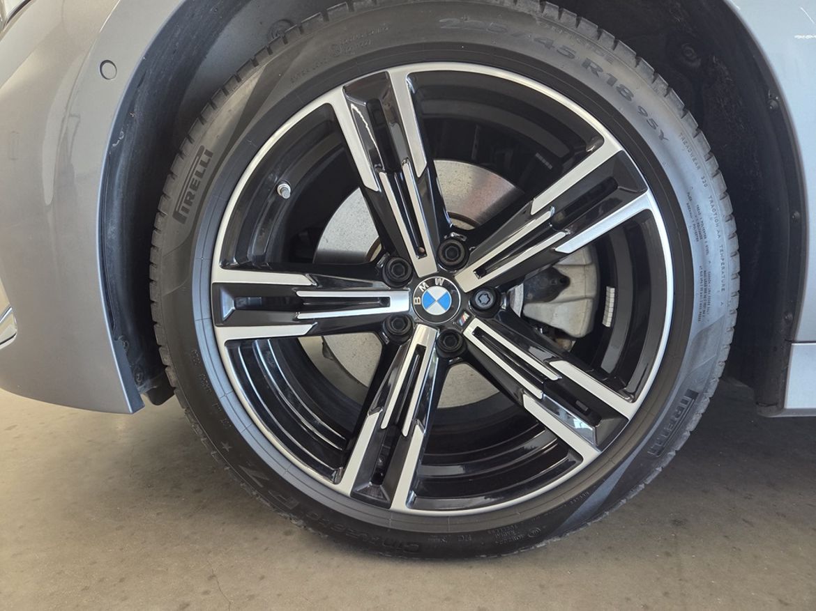 BMW BMW 330e xDrive Sedan — bild 6