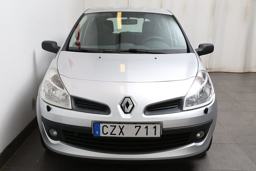 Bild 5 av Renault Clio  Halvkombi 1,6 112hk Automat 5-dörrars Motorv l Nybesik l Ny K-rem