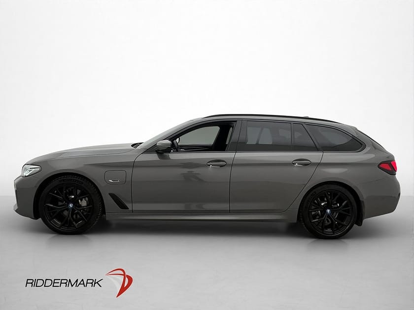 Bild 2 av BMW 530e xDrive Touring M-Sport Dragkrok Kamera Skinn HUD CarPlay