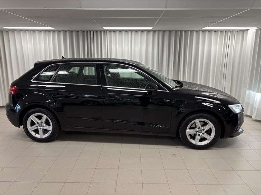 Bild 2 av Audi A3 Sportback 35 TFSI 150 HK PROLINE