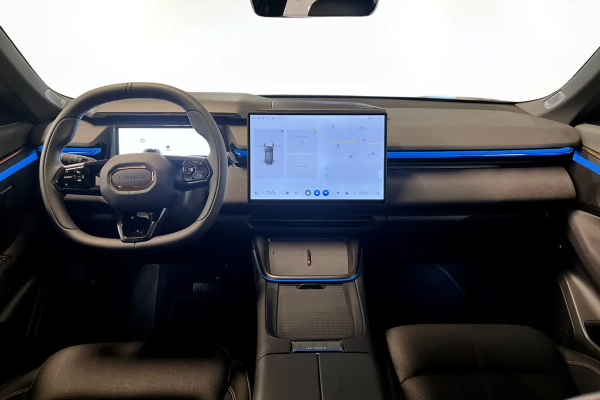 Lynk & Co 08 PHEV