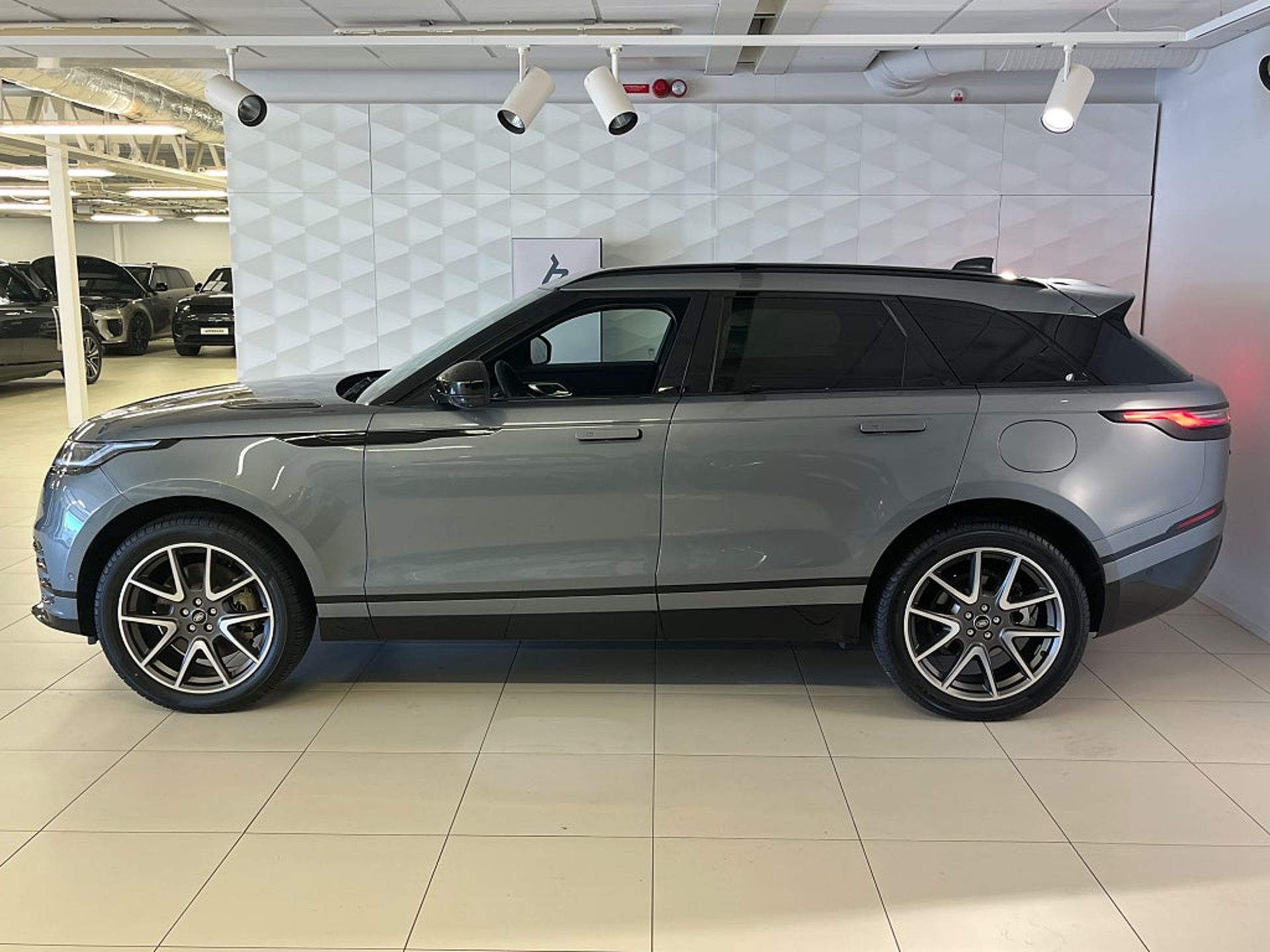 Land Rover Range Rover Velar P400e 2025, bild 2/10