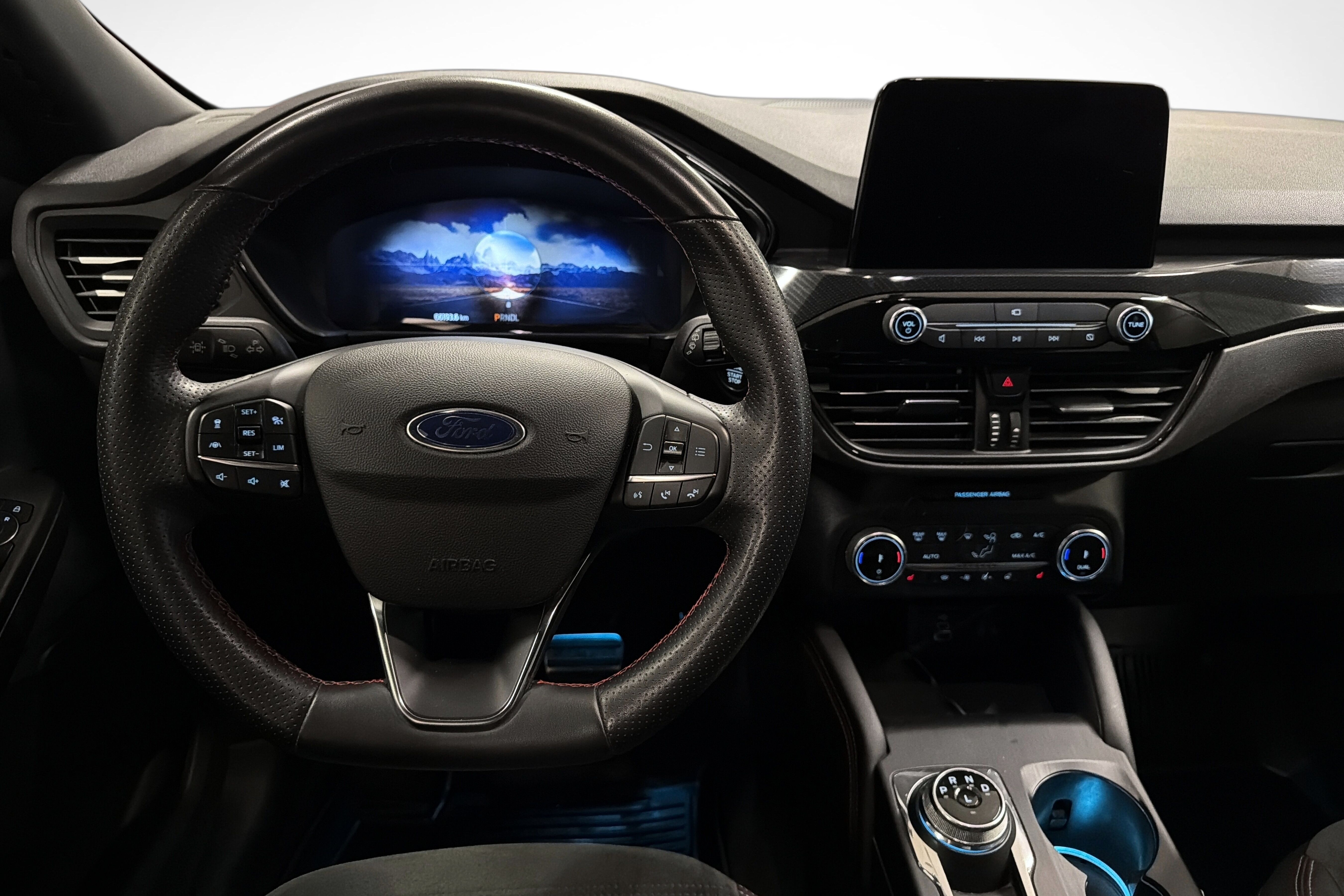 Ford Kuga Hybrid AWD bilde 21
