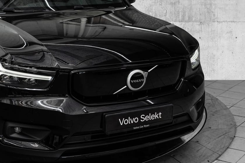Bilde 2 av Volvo XC40 Recharge Plus FWD - Hengerfeste
