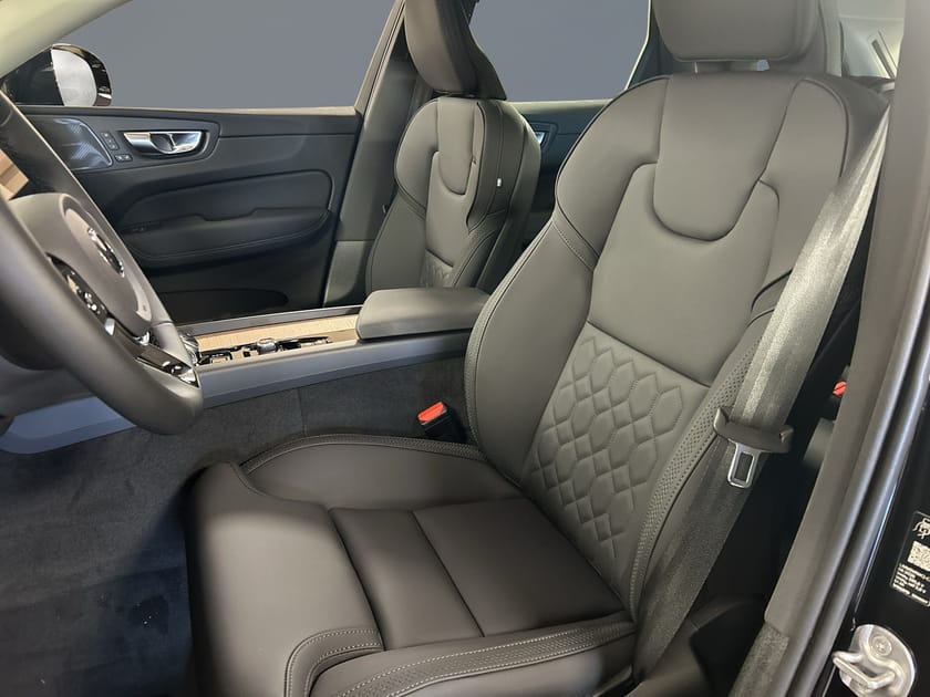 Bild 5 av Volvo XC60 T6 Plus Dark Nordic Edition