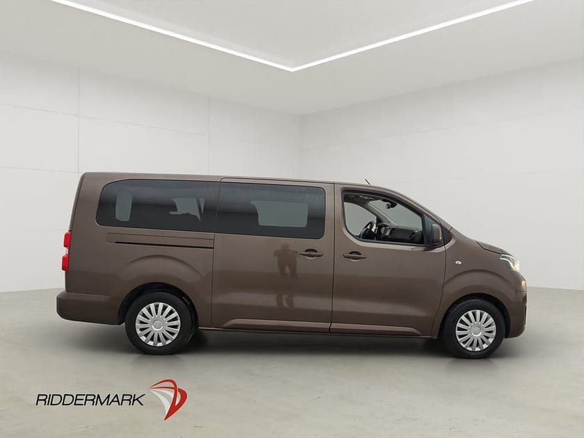 Bild 2 av Toyota Proace Verso Extra Lång Ny-Kamrem HUD 9-Sits Moms