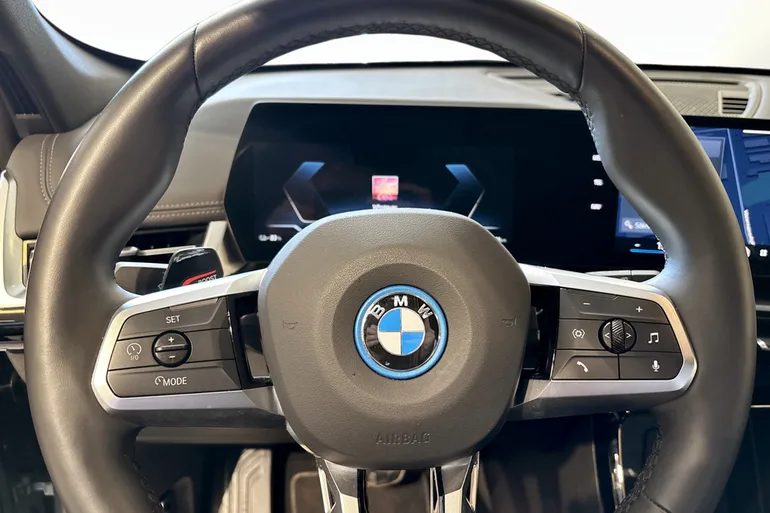 BMW iX1 xDrive30