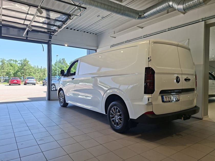 Bild 3 av Volkswagen Transporter L2 2.0TDI 150HK Drag Värmare Backkamera