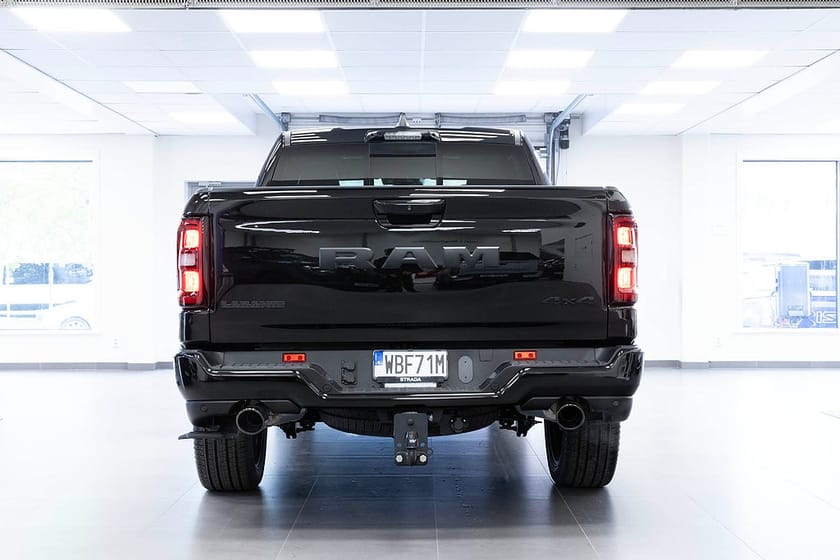 Bild 4 av RAM 1500 Crew Cab Laramie Night Premium 420HK | 4 750:-/mån