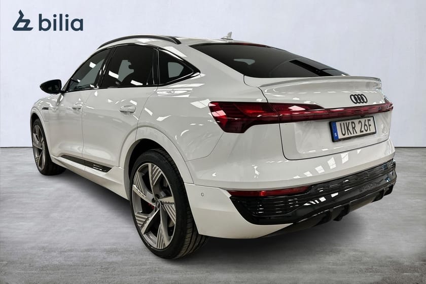 Bild 4 av Audi Q8 Sportback 55 e-tron quattro S-Line Drag SE SPEC!