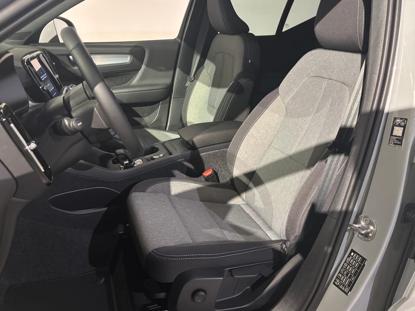 Bild 5 av Volvo XC40 B4 FWD Bensin Core
