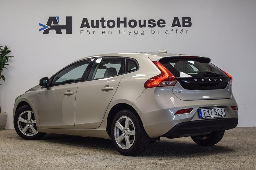 Bild 2 av Volvo V40 T2 Kinetic Automat Värmare Garanti 4.99% Ränta