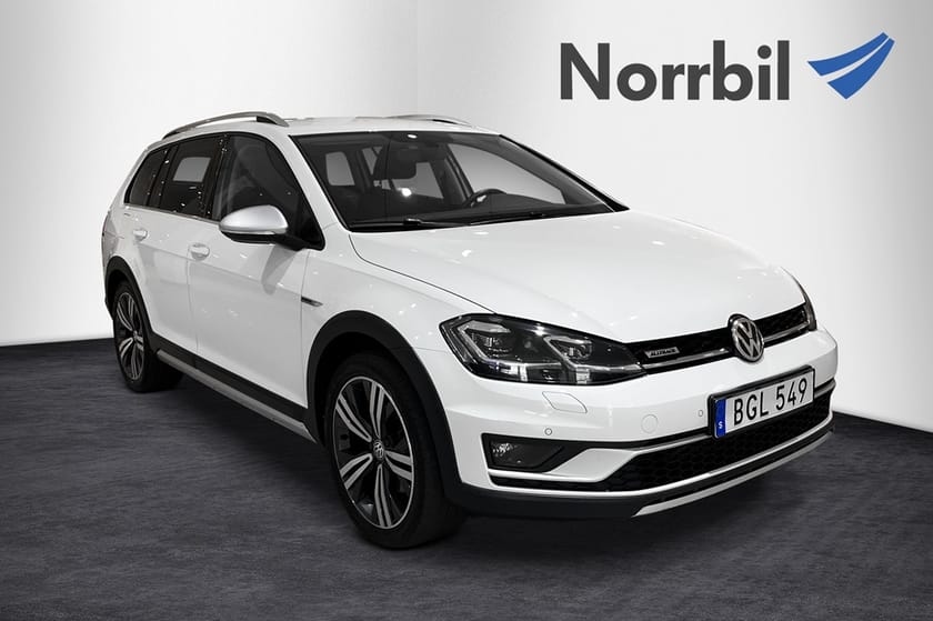 Bild 1 av Volkswagen Golf Alltrack TSI 180 DSG 4Motion Cockpit/Drag/värmare