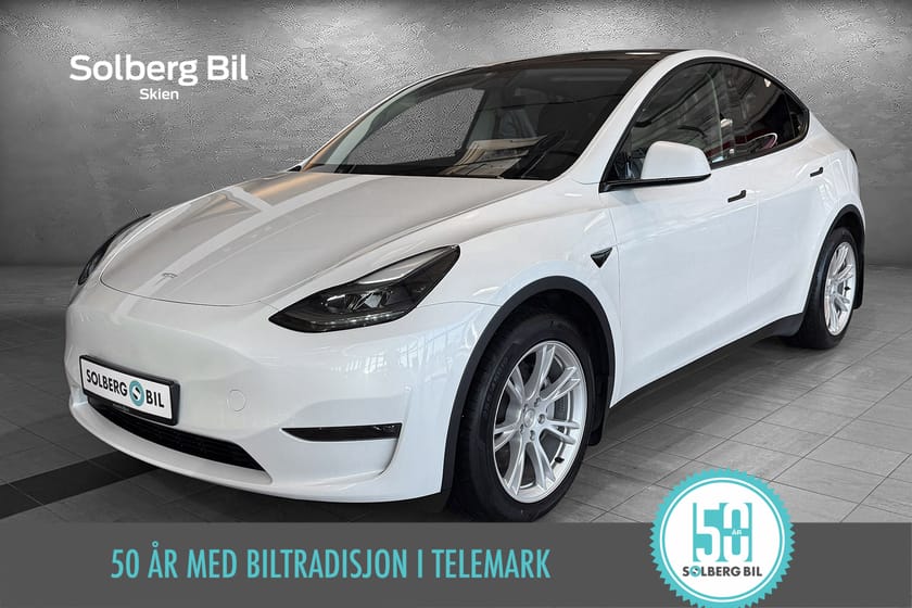 Bilde 1 av Tesla Model Y Long Range AWD HENGER.F/ LR AWD/ PANO/ 2-SETT.HJUL