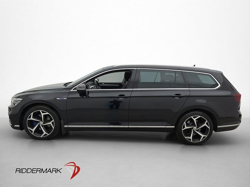 Bild 4 av Volkswagen Passat Sportscombi GTE Variant 218hk Värmare Drag Pano