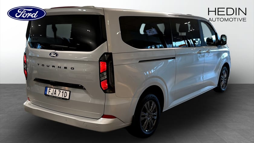 Bild 2 av Ford Tourneo Custom 320 Titanium 2.0TDCI 170HK Automat | 9-sits |