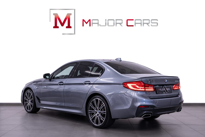 Bild 4 av BMW 530e xDrive iPerformance Sedan M Sport Innovation Komfstol 360° HuD DA+ NightV