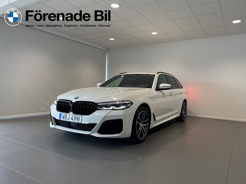Bild 1 av BMW 530e Touring M-Sportpaket Parkeringsassistent Drag