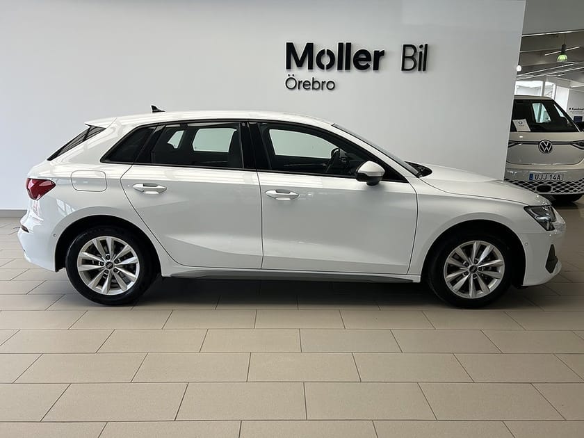 Bild 4 av Audi A3 Sportback 35 TFSI 150hk PROLINE / Backkamera
