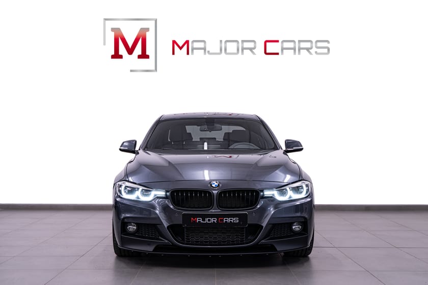Bild 2 av BMW 320d xDrive Sedan M Sport NaviPro Skinn HiFi Drag 190hk