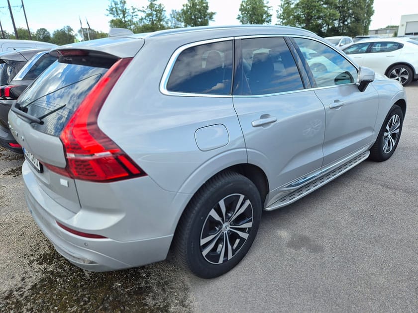 Bild 3 av Volvo XC60 T6 Recharge Core Bright plug in AWD 350HK 4x4 Panorama