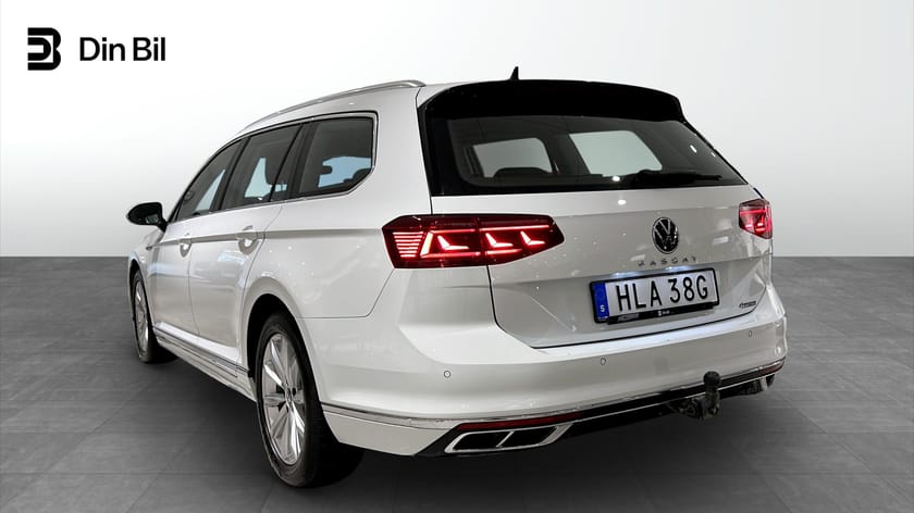 Bild 3 av Volkswagen Passat Sportscombi R-Line TDI200 DSG 4M ExecutiveBusiness/P-värmare/D
