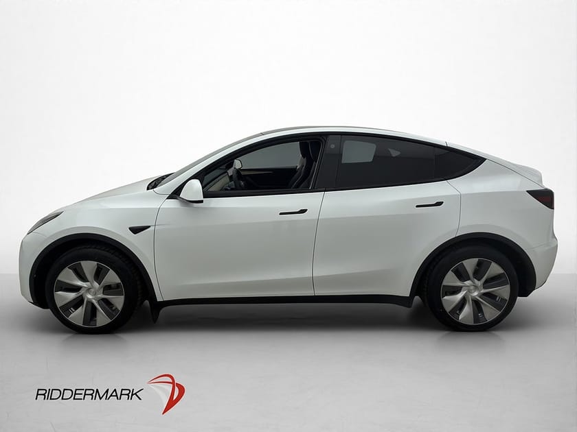 Bild 5 av Tesla Model Y Standard Range RWD 299hk MOMS Drag Pano Kamera
