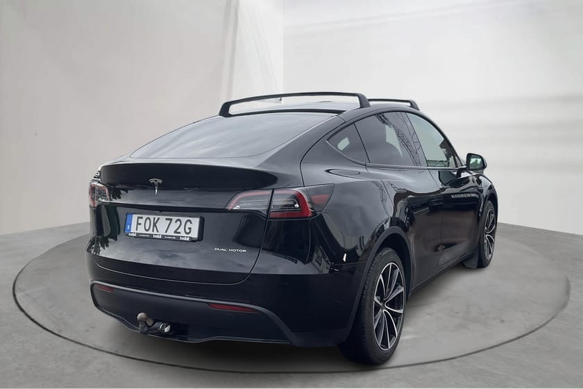 Bild 3 av Tesla Model Y Long Range AWD Dual Motor Vinterhjul Lastbågar