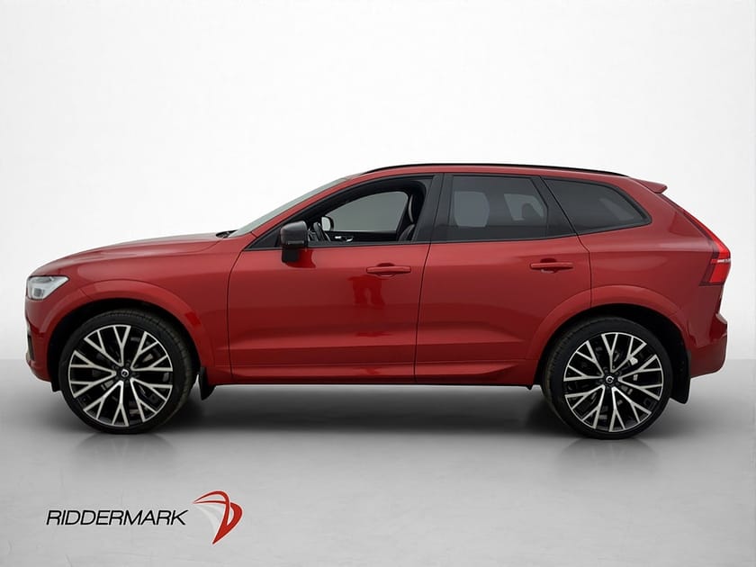 Bild 2 av Volvo XC60 B5 AWD R-Design Pano B&W 360° HUD Drag VOC