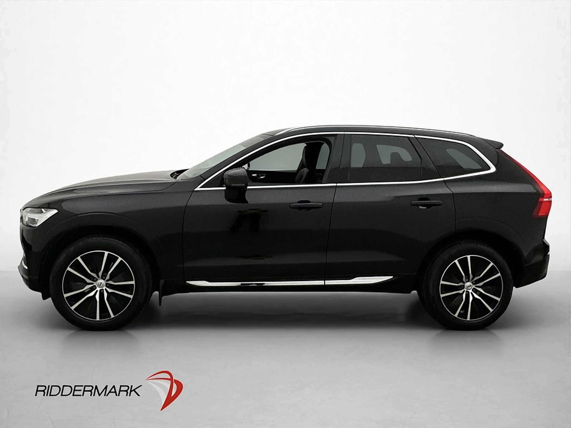 Volvo XC60 B4 AWD Inscription B&W 2020, bild 4/10