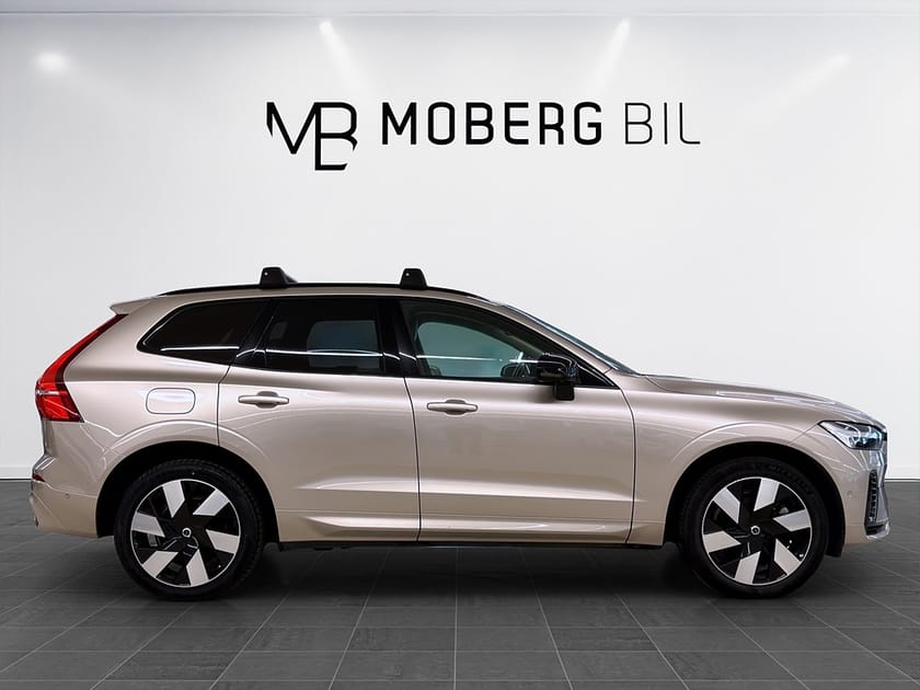 Bild 4 av Volvo XC60 Recharge T6 350hk AWD Ultimate Dark HUD H/K Drag 360