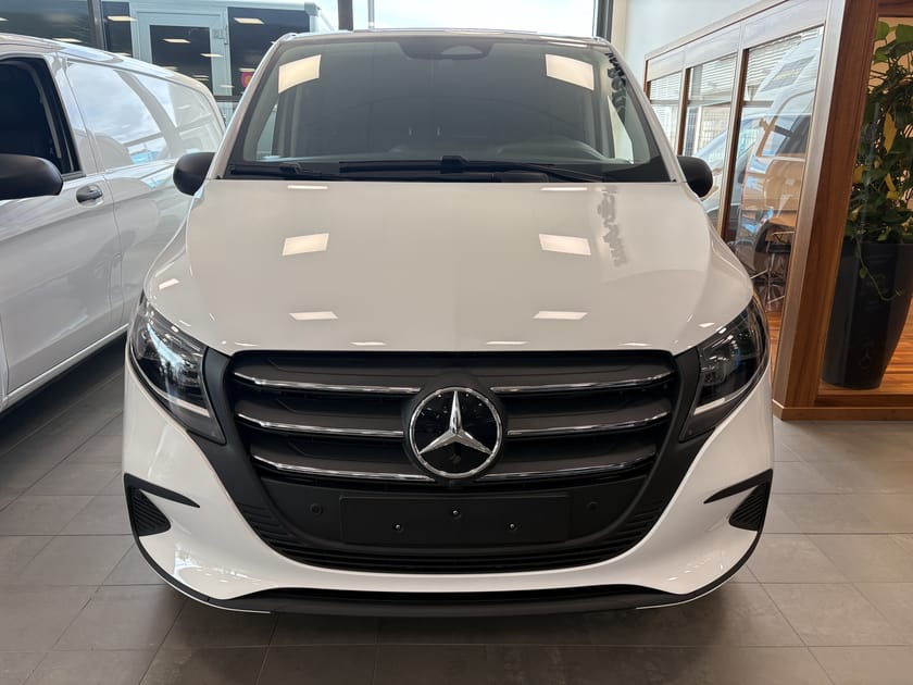 Bild 2 av Mercedes-Benz Vito 116 CDI 4x4 2.8t SKÅP LÅNG SELECT