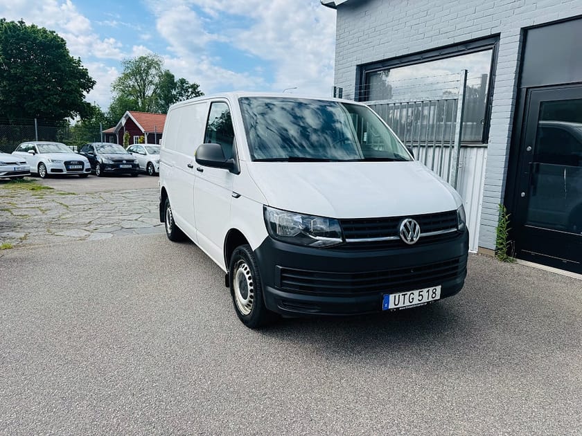 Bild 1 av Volkswagen Transporter T28 2.0 TDI 102HK BMT SKÅP / DRAG / VÄRMARE