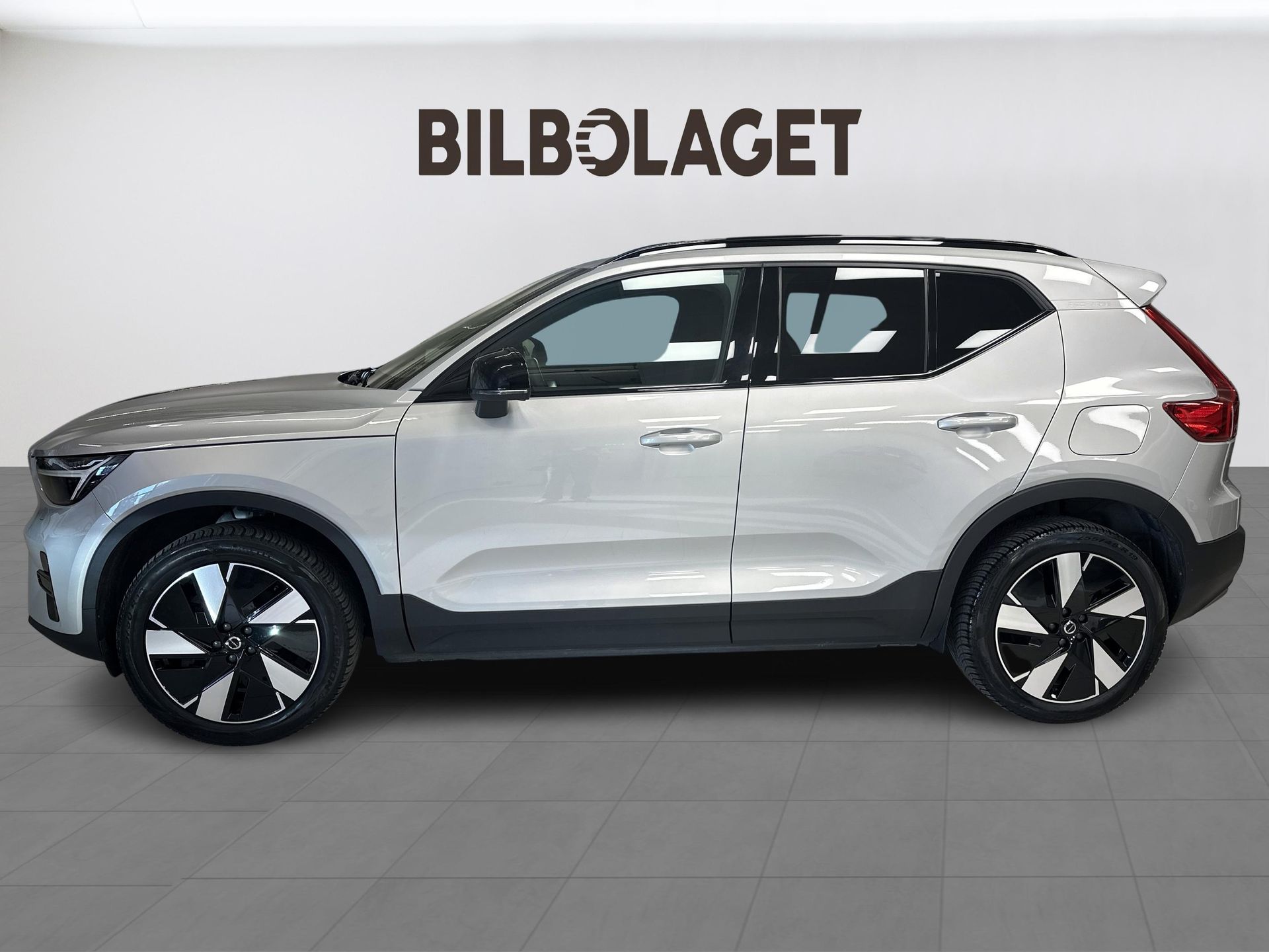 Volvo XC40 Recharge Twin Core 2024, photo 2/9