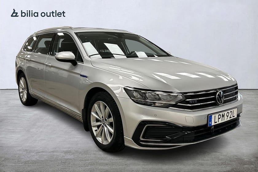 Bild 2 av Volkswagen Passat Sportscombi GTE 1.4 TSI Nyservad B-kamera Drag Navi