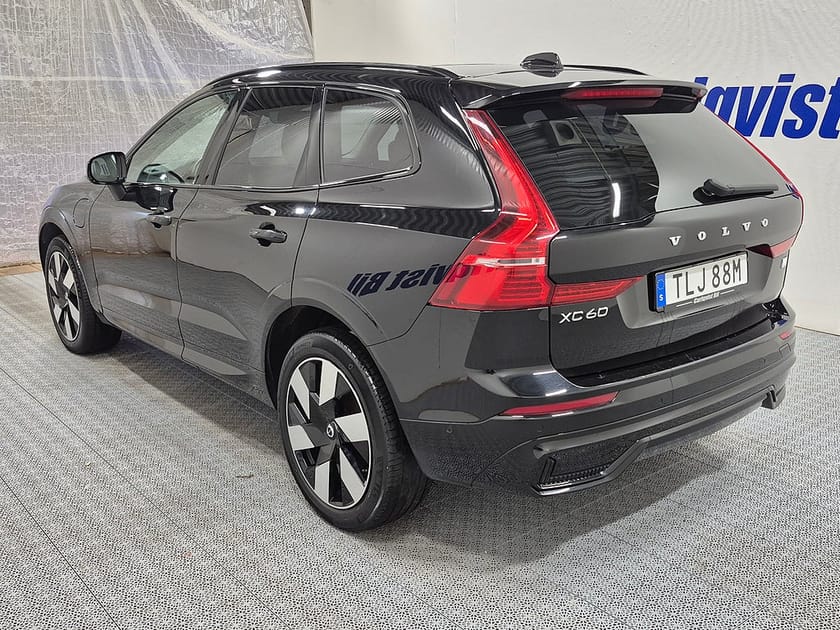 Bild 3 av Volvo XC60 T6 Recharge Plus Dark plug in AWD 350HK 4x4 Panorama