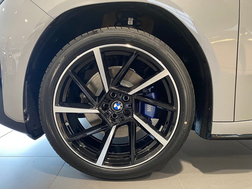 Bild 3 av BMW iX3 50 xDrive