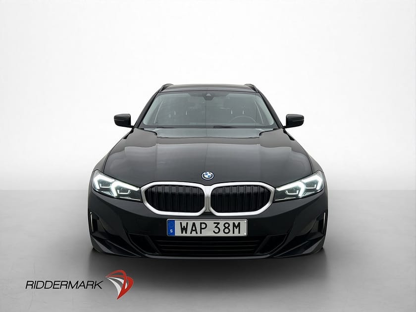 Bild 2 av BMW 330e xDrive Touring 292hk MOMS CarPlay Navi P-sensorer Cockpit