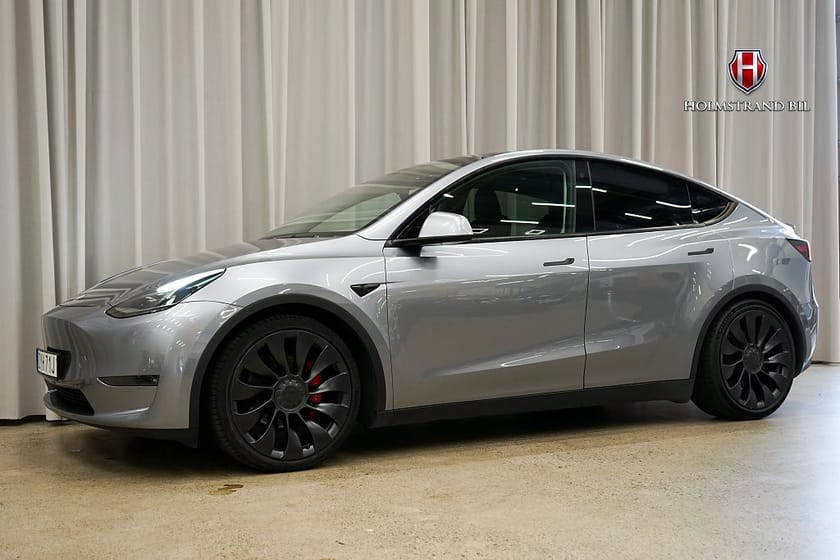 Bild 2 av Tesla Model Y Performance 534hk Drag Värmepump Rattvärme MOMS