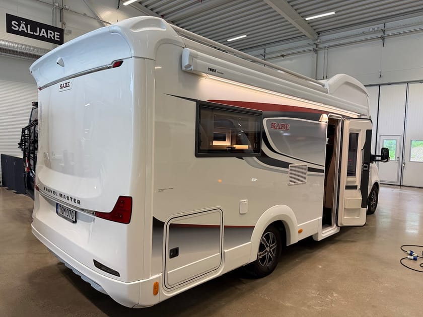 Bild 3 av Kabe Campervan Mercedes-Benz Travel Master X 780 LXL * Hydrualiska Stödben & AC *